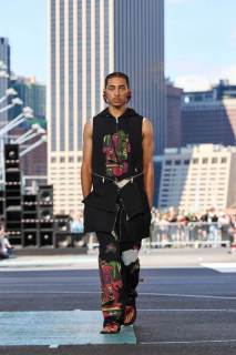 00008-off-white-spring-2025-ready-to-wear-credit-gorunway.jpg