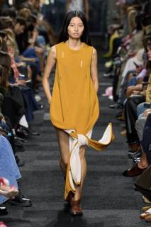 00030-jw-anderson-spring-2025-ready-to-wear-credit-gorunway.jpg