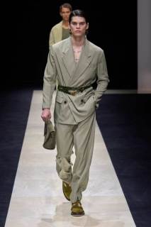 00044-emporio-armani-spring-2025-ready-to-wear-credit-gorunway.jpg