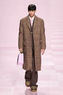 00002-louis-vuitton-fall-2025-menswear-credit-gorunway.jpg