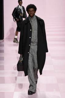 00082-louis-vuitton-fall-2025-menswear-credit-gorunway.jpg