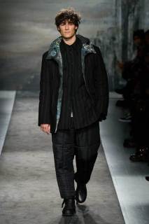 00006-yohji-yamamoto-fall-2025-menswear-credit-gorunway.jpg