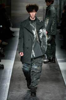 00015-yohji-yamamoto-fall-2025-menswear-credit-gorunway.jpg