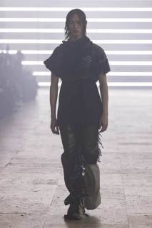 00035-rick-owens-fall-2025-menswear-credit-brand.jpg