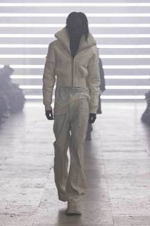 00040-rick-owens-fall-2025-menswear-credit-brand.jpg