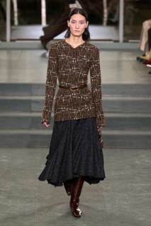 00004-tory-burch-fall-2025-ready-to-wear-credit-gorunway.jpg