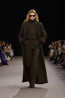 00028-max-mara-fall-2025-ready-to-wear-credit-gorunway.jpg