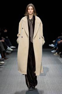 00009-emporio-armani-fall-2025-ready-to-wear-credit-gorunway.jpg