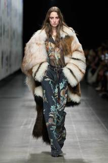 00003-etro-fall-2025-ready-to-wear-credit-gorunway.jpg