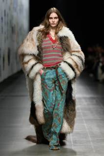 00001-etro-fall-2025-ready-to-wear-credit-gorunway.jpg