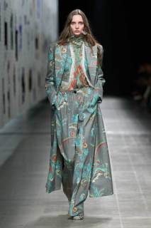 00022-etro-fall-2025-ready-to-wear-credit-gorunway.jpg