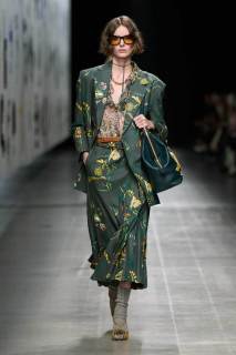 00051-etro-fall-2025-ready-to-wear-credit-gorunway.jpg