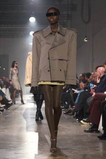 00033-mm6-maison-margiela-fall-2025-ready-to-wear-credit-gorunway.jpg