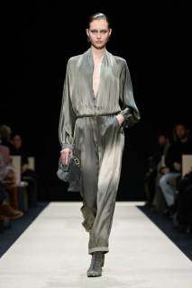 00034-giorgio-armani-fall-2025-ready-to-wear-credit-gorunway.jpg