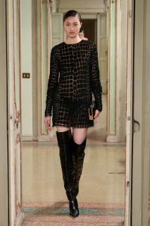 00025-elisabetta-franchi-fall-2025-ready-to-wear-credit-gorunway.jpg