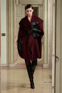 00029-elisabetta-franchi-fall-2025-ready-to-wear-credit-gorunway.jpg