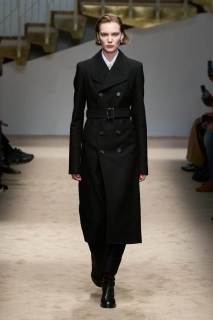 00001-tods-fall-2025-ready-to-wear-credit-gorunway.jpg