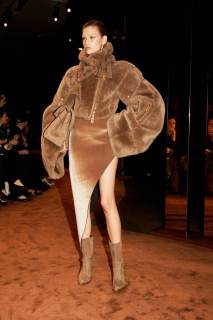 00026-schiaparelli-fall-2025-ready-to-wear-credit-brand.jpg