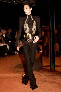 00042-schiaparelli-fall-2025-ready-to-wear-credit-brand.jpg