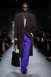 00035-tom-ford-fall-2025-ready-to-wear-credit-gorunway.jpg