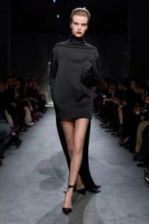 00047-tom-ford-fall-2025-ready-to-wear-credit-gorunway.jpg