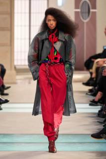 00001-louis-vuitton-fall-2025-ready-to-wear-credit-gorunway.jpg