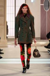 00021-louis-vuitton-fall-2025-ready-to-wear-credit-gorunway.jpg