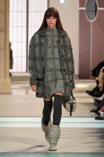 00040-louis-vuitton-fall-2025-ready-to-wear-credit-gorunway.jpg