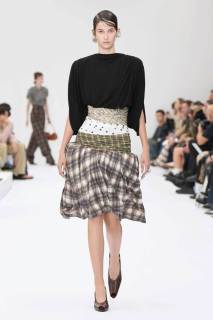 00044-acne-studios-spring-2025-ready-to-wear-credit-gorunway.jpg