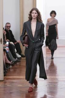 00035-alberta-ferretti-fall-2025-ready-to-wear-credit-brand.jpg