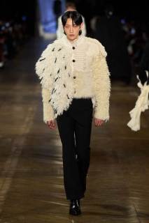 00037-alexander-mcqueen-fall-2025-ready-to-wear-credit-gorunway.jpg