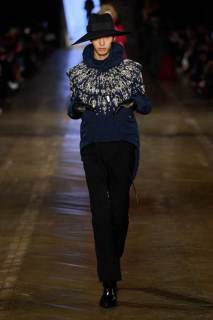 00044-alexander-mcqueen-fall-2025-ready-to-wear-credit-gorunway.jpg