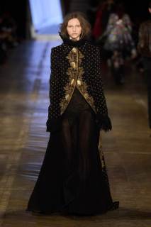 00049-alexander-mcqueen-fall-2025-ready-to-wear-credit-gorunway.jpg