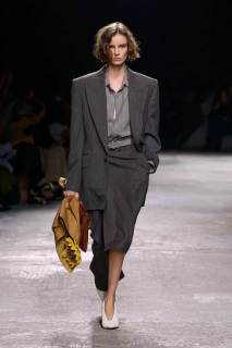 00001-bottega-veneta-spring-2025-ready-to-wear-credit-gorunway.jpg