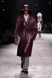 00072-bottega-veneta-spring-2025-ready-to-wear-credit-gorunway.jpg