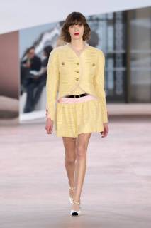 00007-chanel-spring-2025-couture-credit-gorunway