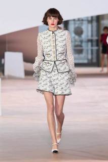 00034-chanel-spring-2025-couture-credit-gorunway