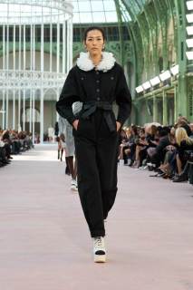 00005-chanel-spring-2025-ready-to-wear-credit-gorunway.jpg