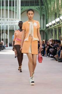 00036-chanel-spring-2025-ready-to-wear-credit-gorunway.jpg