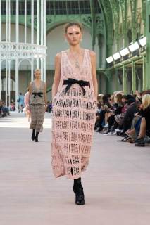 00040-chanel-spring-2025-ready-to-wear-credit-gorunway.jpg