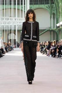 00048-chanel-spring-2025-ready-to-wear-credit-gorunway.jpg