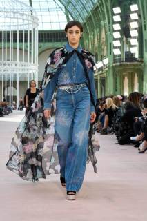 00056-chanel-spring-2025-ready-to-wear-credit-gorunway.jpg