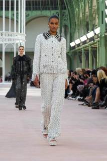 00059-chanel-spring-2025-ready-to-wear-credit-gorunway.jpg