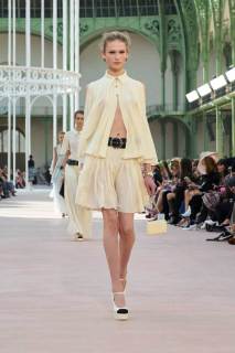 00074-chanel-spring-2025-ready-to-wear-credit-gorunway.jpg