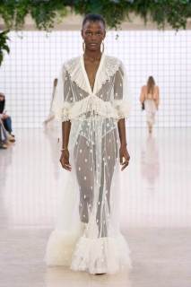 00022-chloe-spring-2025-ready-to-wear-credit-gorunway.jpg