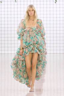 00063-chloe-spring-2025-ready-to-wear-credit-gorunway.jpg