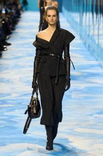 00008-christian-dior-spring-2025-ready-to-wear-credit-gorunway.jpg