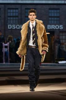 00027-dsquared2-fall-2025-ready-to-wear-credit-gorunway.jpg