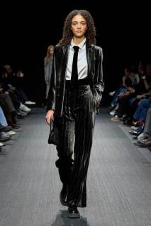 00003-emporio-armani-fall-2025-ready-to-wear-credit-gorunway.jpg