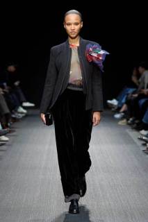 00046-emporio-armani-fall-2025-ready-to-wear-credit-gorunway.jpg